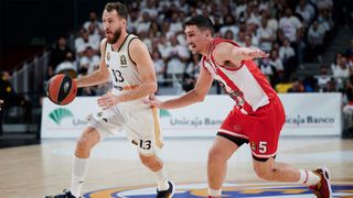 Sergio Rodriguez of Real Madrid takes on Giannoulis Larentzakis of Olympiacos in a January 2024 match.