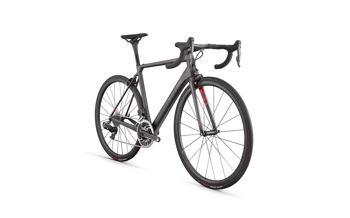 The frame features new carbon technologies and construction methods