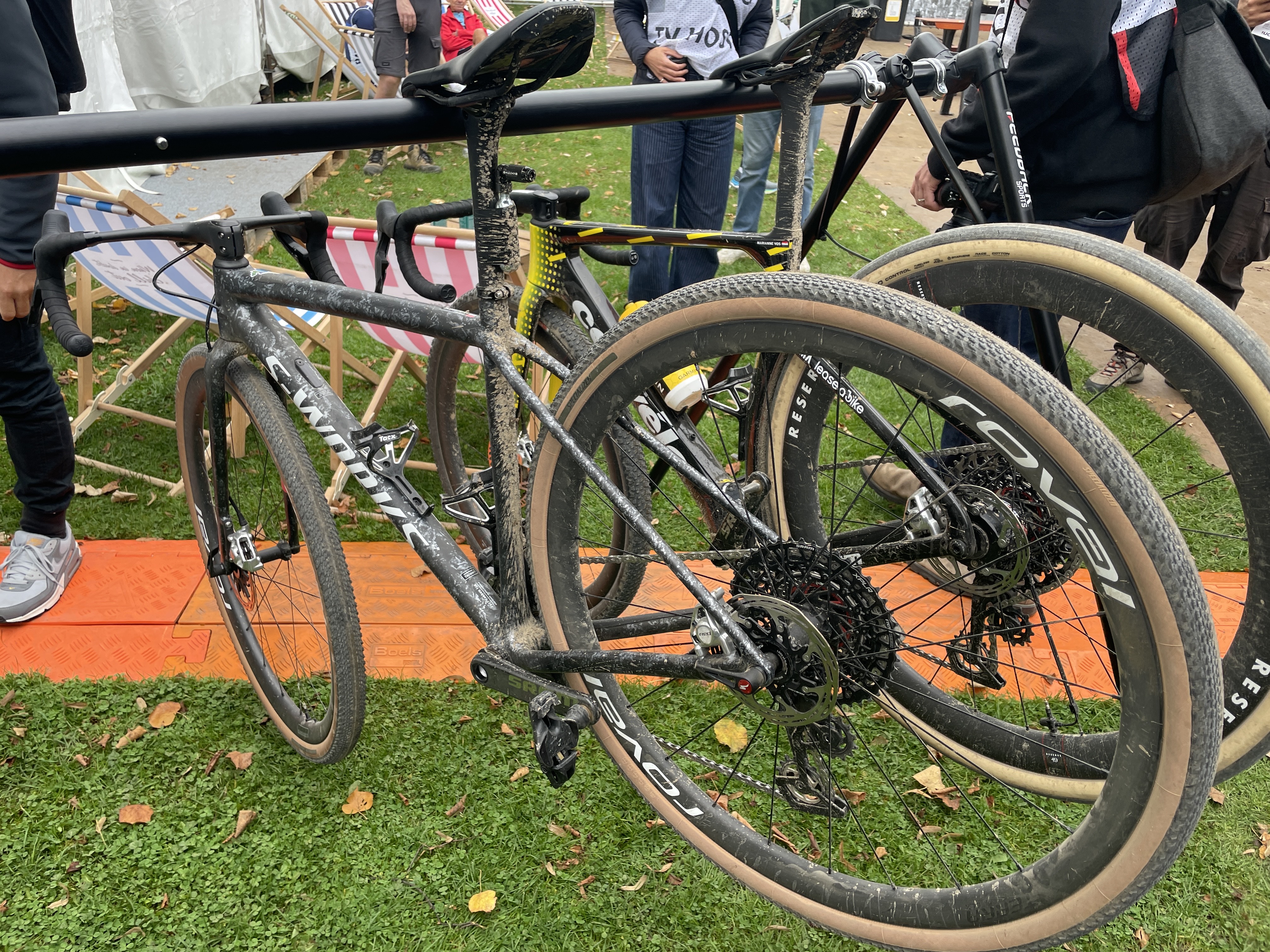 Vos and Wiebes bikes after gravel worlds