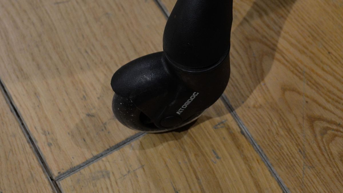 A BodyBilt G7 gaming chair in an office