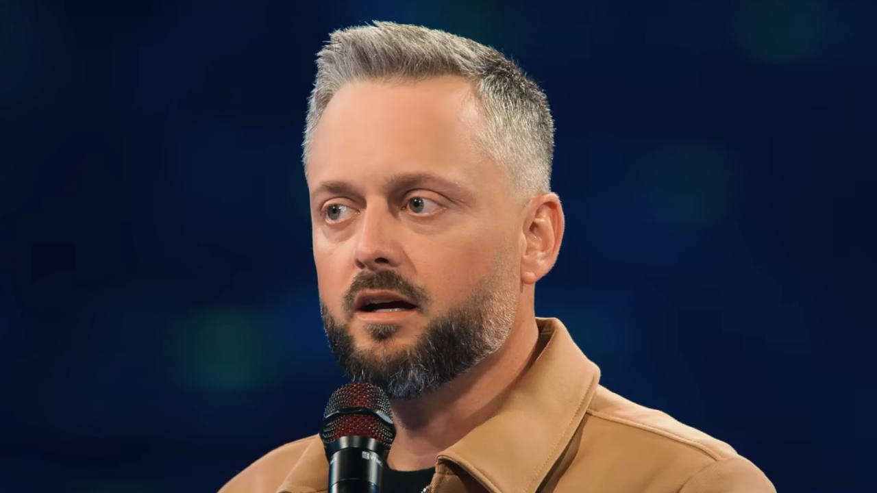 Nate Bargatze performing stand-up in Your Friend, Nate Bargatze