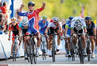 Mark Cavendish takes the rainbow jersey in Copenhagen