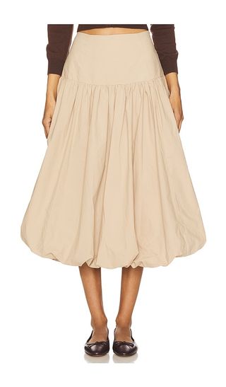 Mp2QWbysPrnuy9oY3EL5Nj-320-80 ارتدى J.Lo تنورة أنيقة واتجاهات الصندل إلى المطار