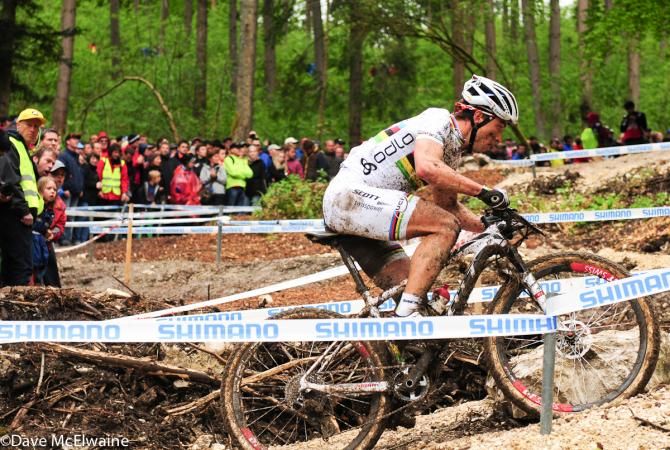 World Champion Nino Schurter (Scott Swisspower Racing) trying to recover from an early crash