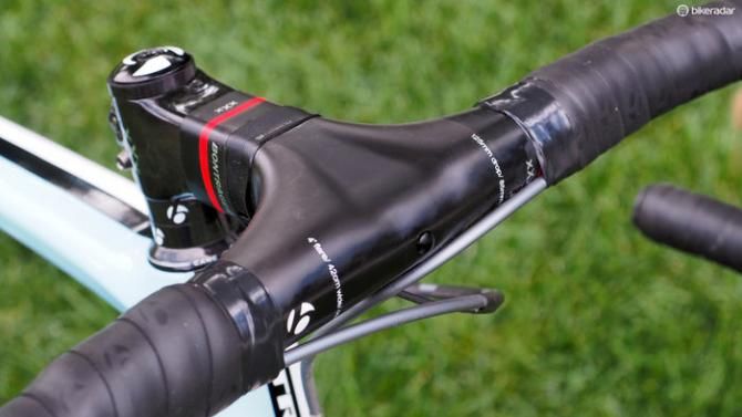But how is one supposed to attach a computer, you might wonder? Bontrager has developed its own mounts called Blendr that secure into the hole at the front of the integrated cockpit