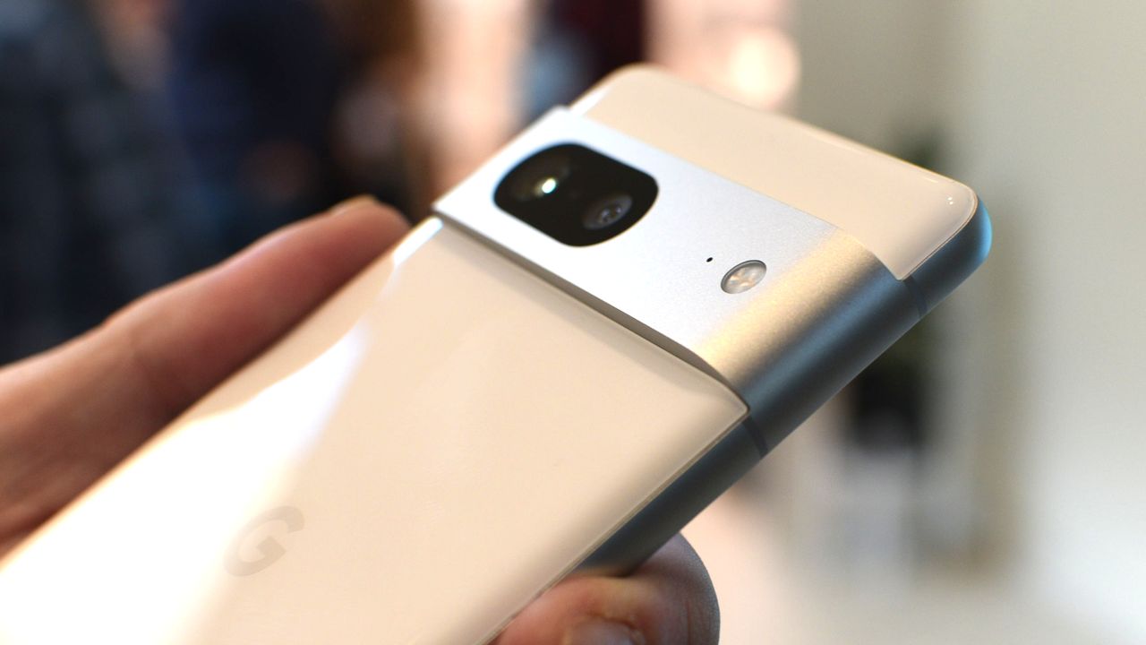 Google Pixel 7 on display at Williamsburg Google Store