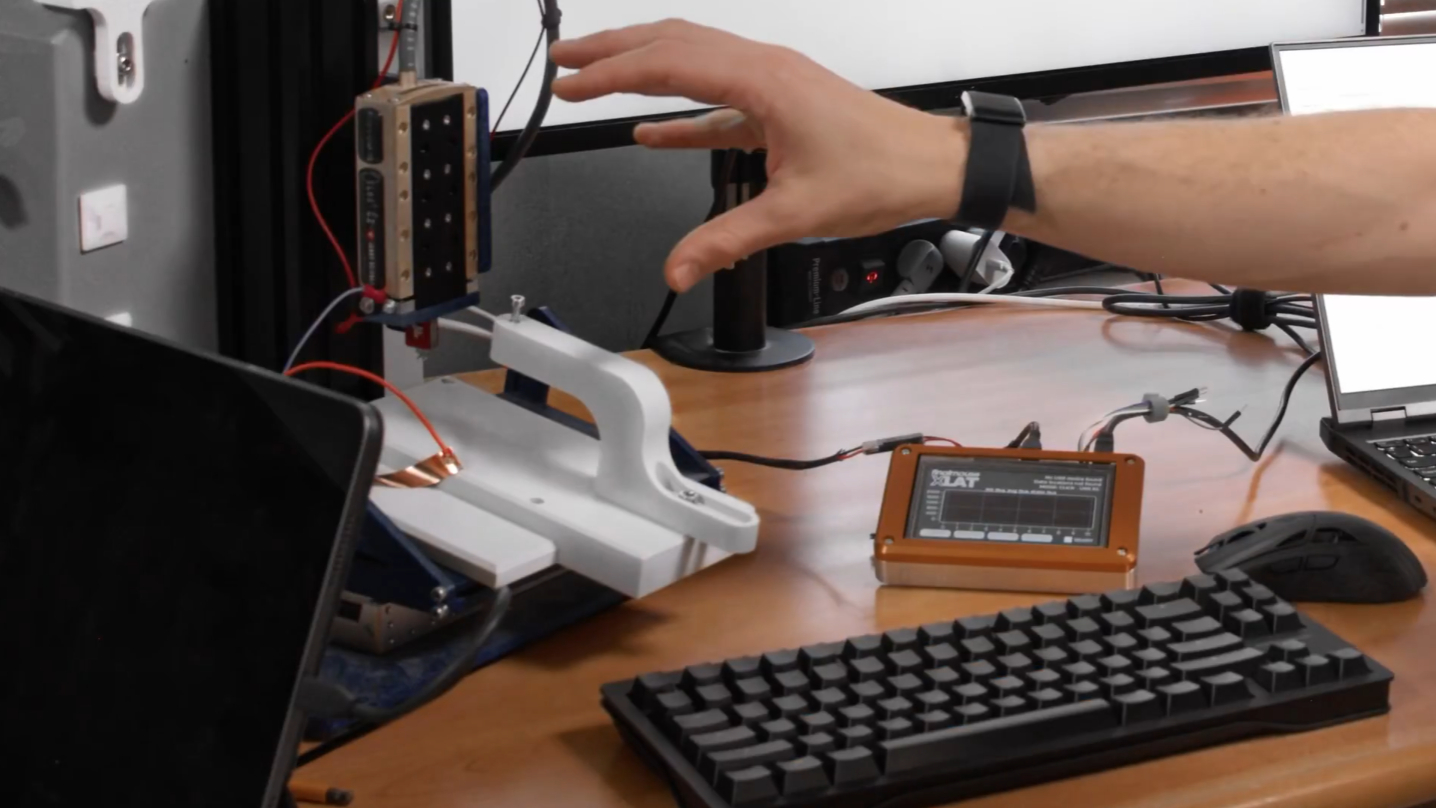 Finalmouse's machine to press mouse buttons.