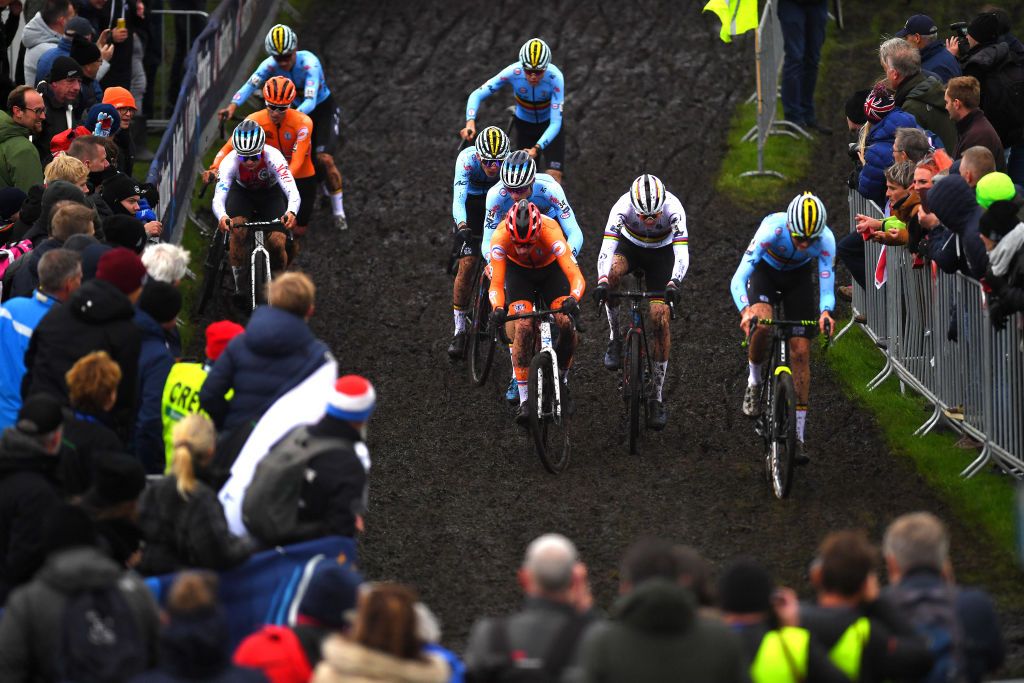 COL DU VAM DRENTHE NETHERLANDS NOVEMBER 06 LR Loris Rouiller of Switzerland Niels Vandeputte of Belgium Ryan Kamp of Netherlands Pim Ronhaar of Netherlands and Emiel Verstrynge of Belgium compete during the 19th UEC European Cyclocross Championships 2021 Mens U23 EuroCross21 UECcycling on November 06 2021 in Col du Vam Drenthe Netherlands Photo by Luc ClaessenGetty Images