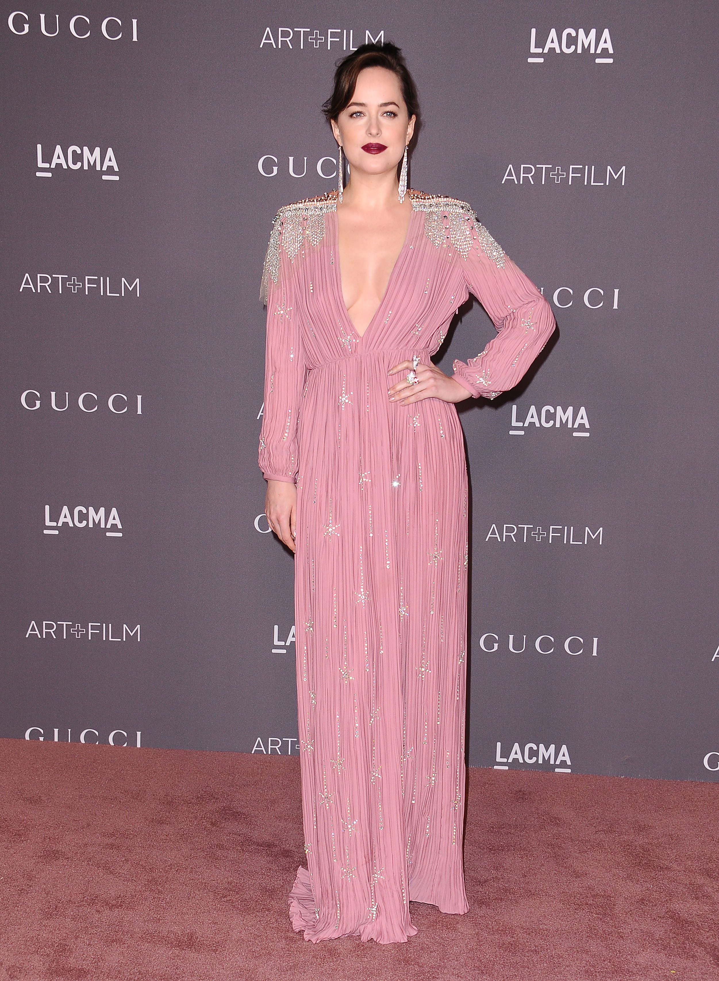 Dakota Johnson attends the 2017 LACMA Art + Film gala at LACMA on November 4, 2017 in Los Angeles, California. (Photo by Jason LaVeris/FilmMagic)