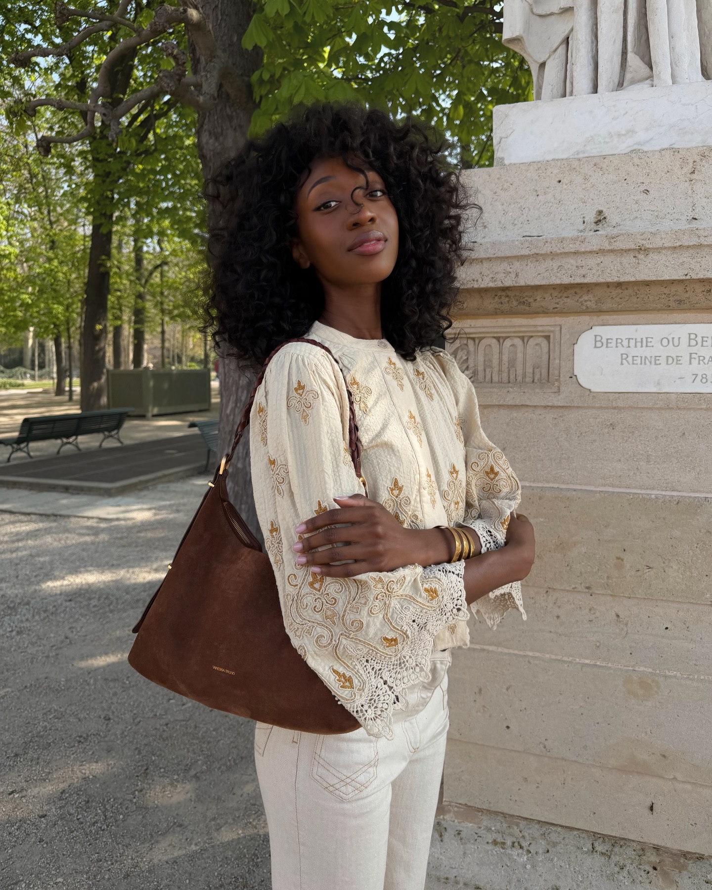 Image of a French woman in Paris.