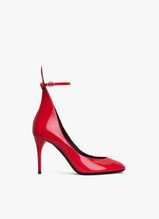 Cherry Decollete Pumps in Patent Leather