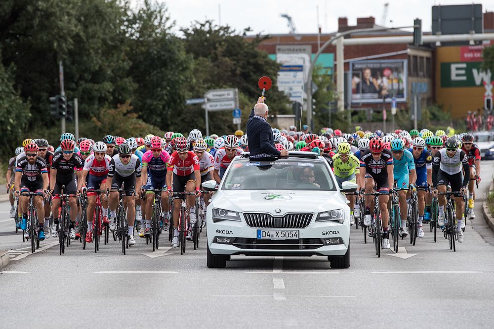 Athletes participate in the Euroeyes Cyclassics Hamburg