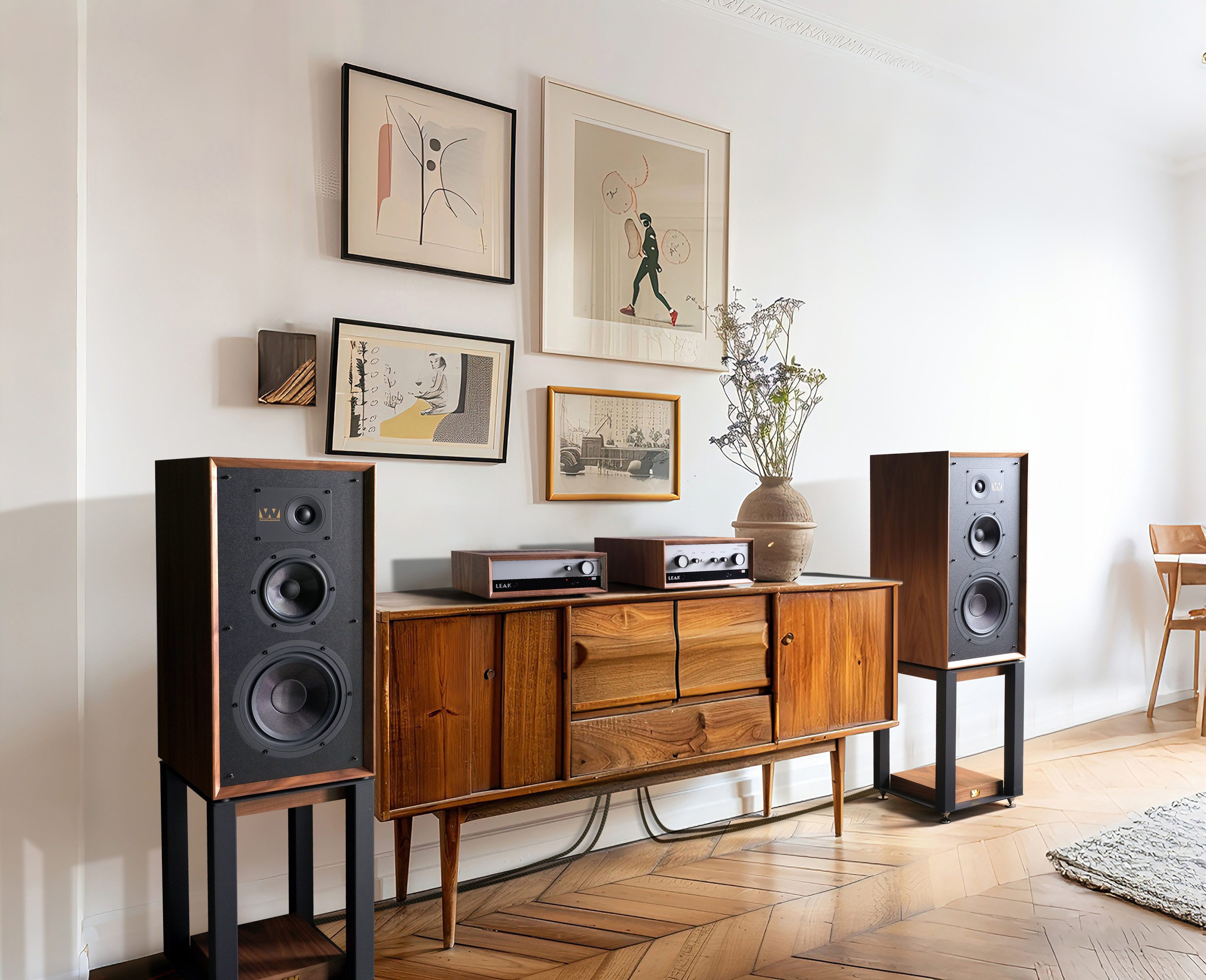 The new Leak TruStream, paired with the Stereo 230 amplifier and Wharfedale Super Linton speakers