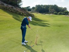 Draw In Golf – Think Football Free Kick When Playing The Shot