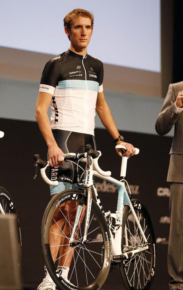 Andy Schleck shows the new jersey and Trek bike