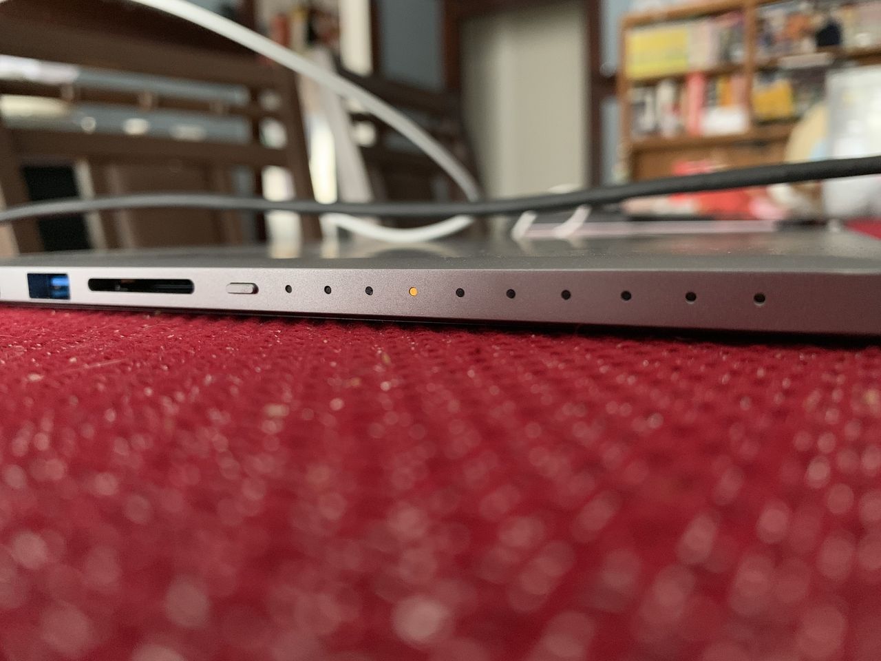 Linedock 13" side view SAIYAN MODE