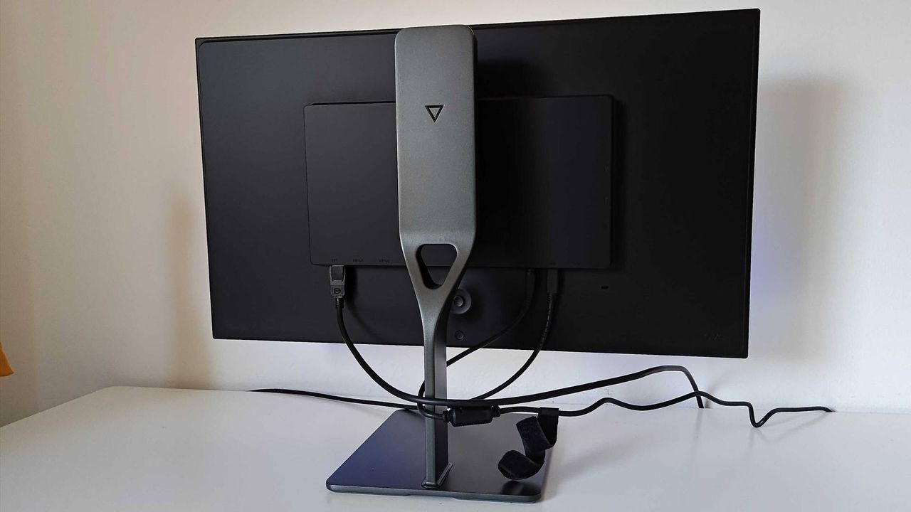 Back of Dough Spectrum One monitor