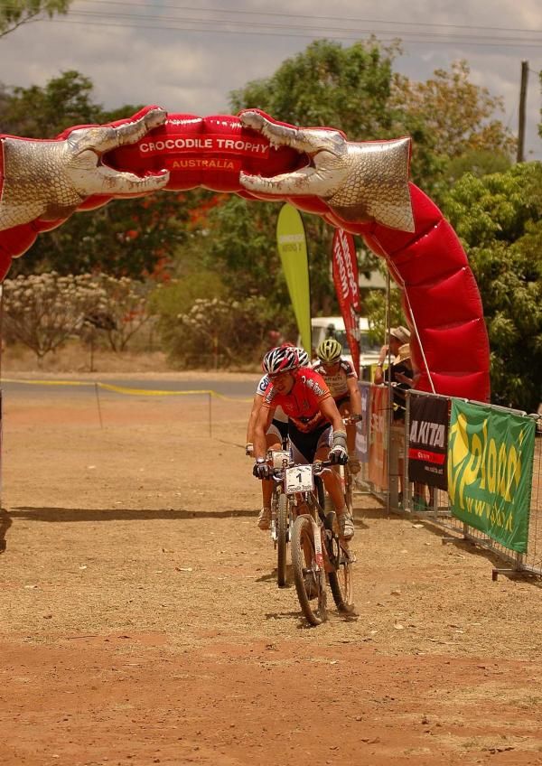 Brentjens wins the stage.
