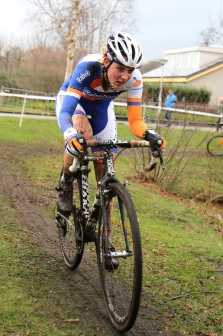 Lucinda Brand gets her 'cross fix in