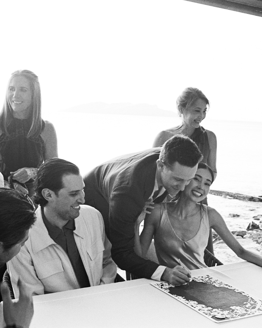 The signing of the ketubah.