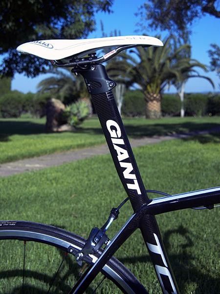 Production TCR Advanced SL bikes will all be equipped with integrated seatmasts. Bare frames will be offered with standard posts but the integrated design actually flexes more fore-aft for increased comfort.