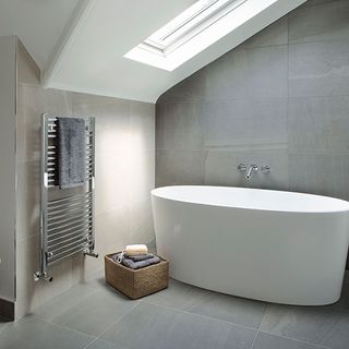 bathroom with bathtub