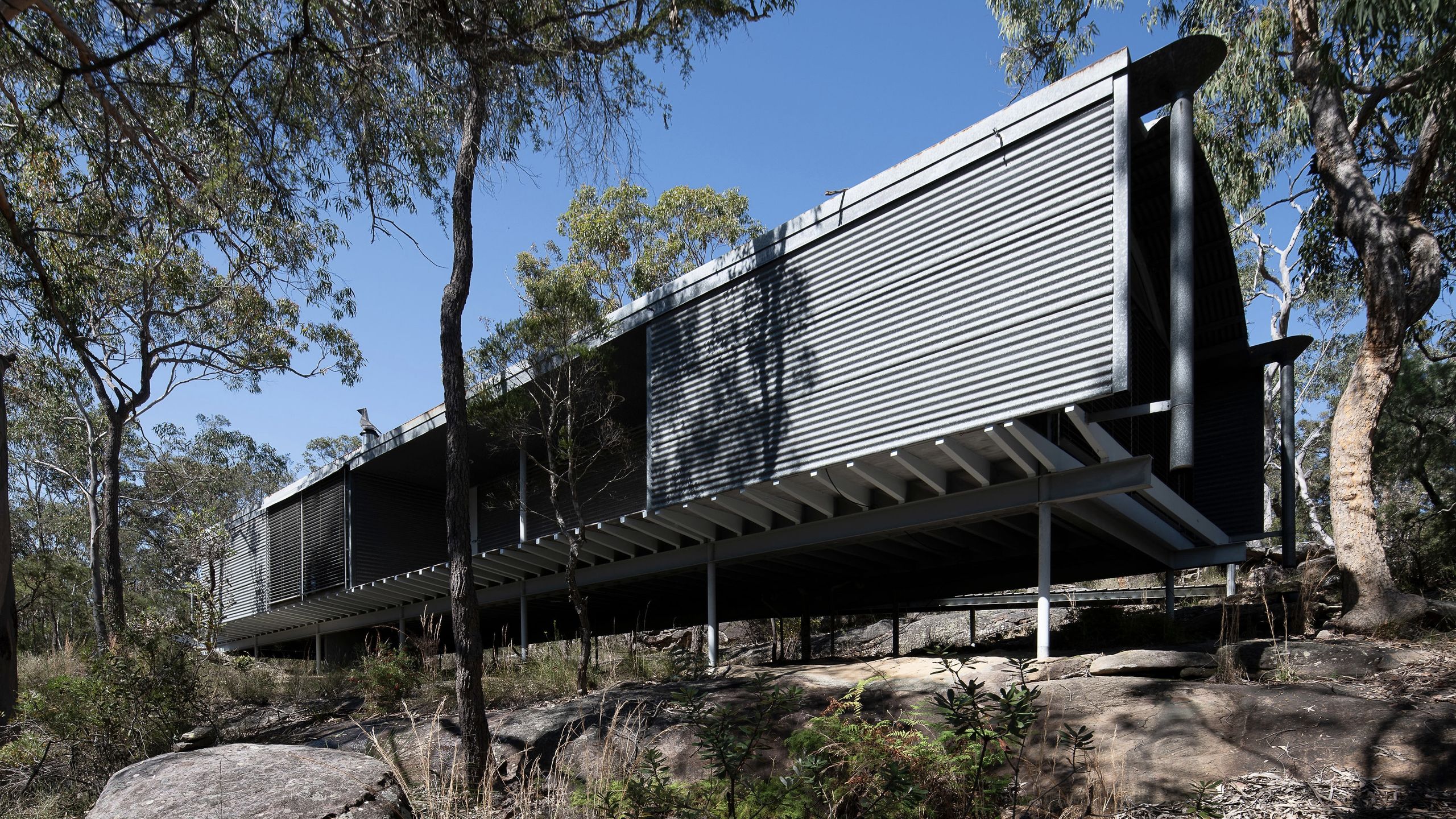 wallpaper.com - Anna Solomon - This Australian bush house has just come on the market