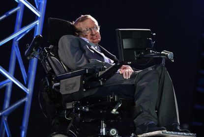 Stephen Hawking wants to play a Bond villain