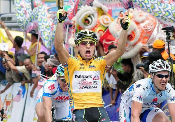 Andrea Guardini (Farnese Vini - Neri Sotttoli) celebrates back-to-back stage victories.