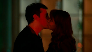 Dan and Marie kissing in Dan in Real Life.