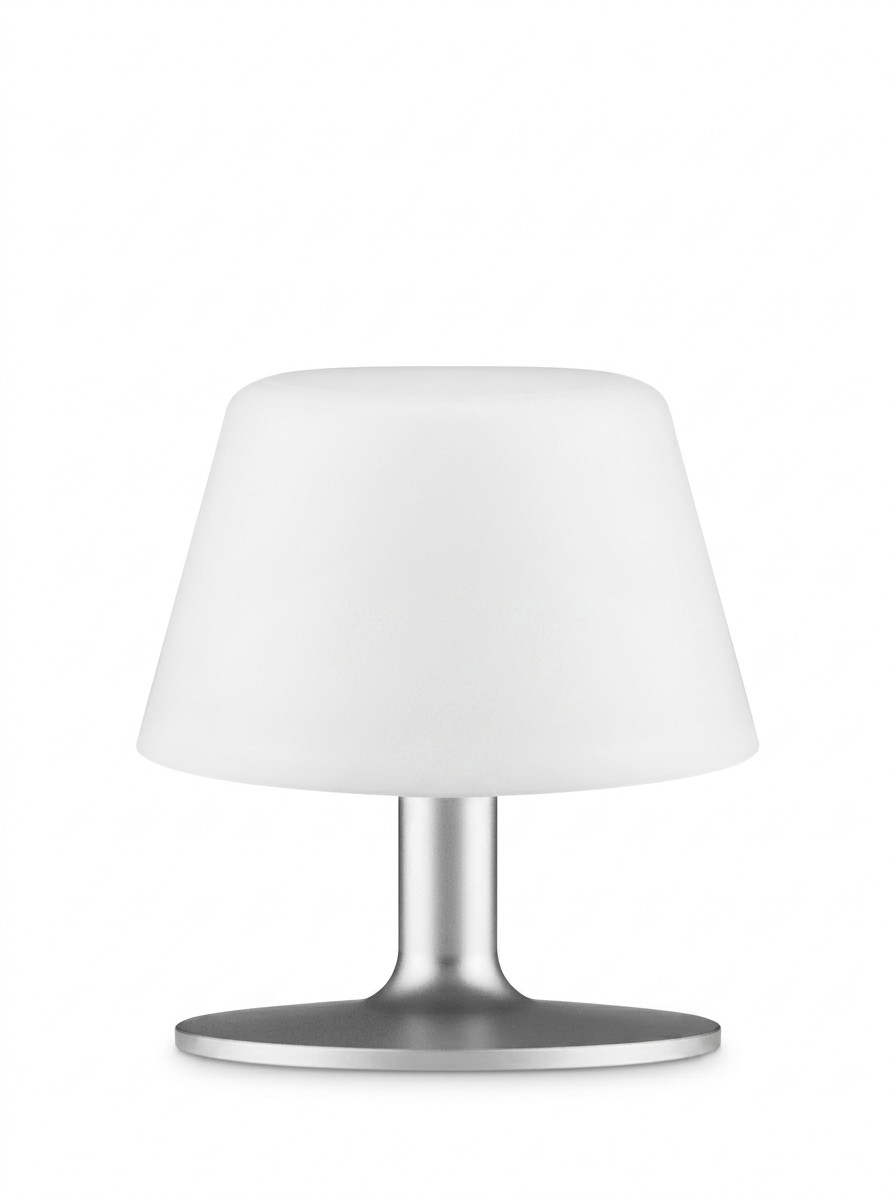 Solar outdoor lamp