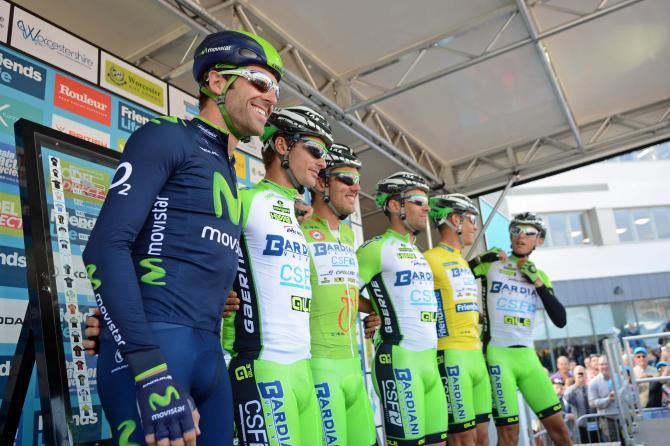 Alex Dowsett (Movistar) lines up alongside the Bardiani-CSF squad at the start in Worcester.