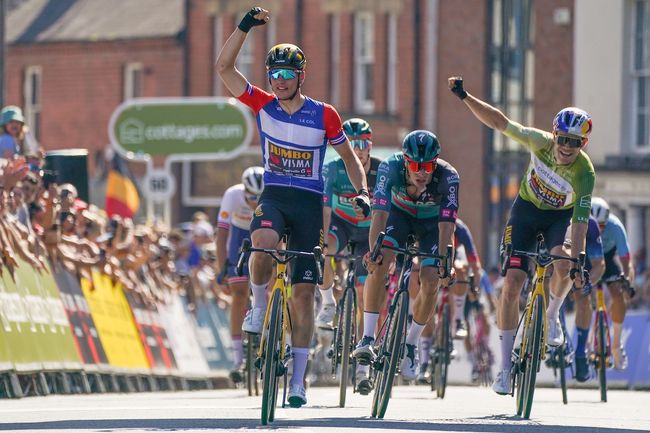 La seconda vittoria di Kooij sulle strade del Tour of Britain (foto SWPix)