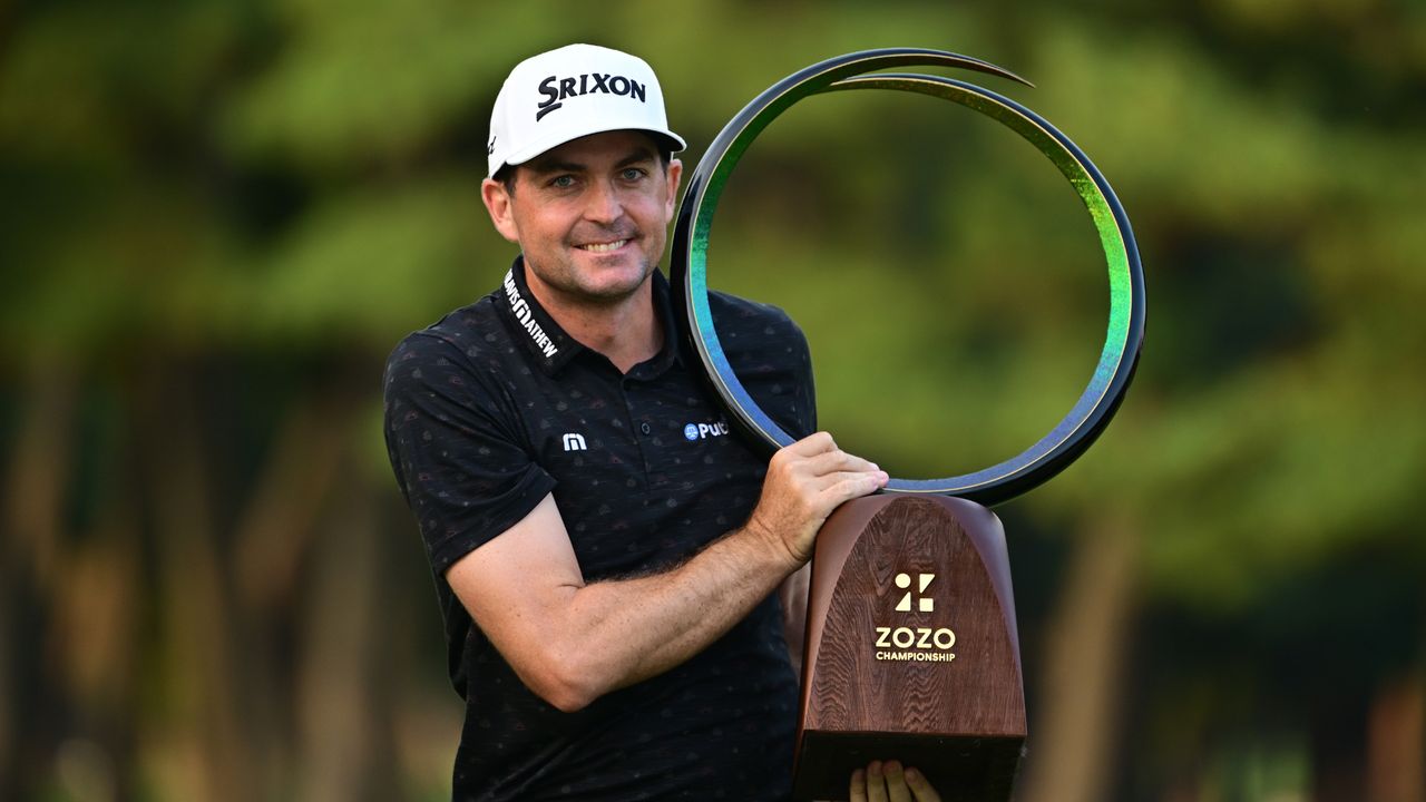 Keegan Bradley with the ZOZO Championship trophy