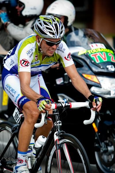 Moises Aldape Chavez (Team Type 1) leads the break.