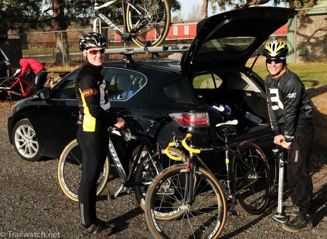Ladies First Racing&rsquo;s Elle Anderson and Andrea Smith preparing their bikes