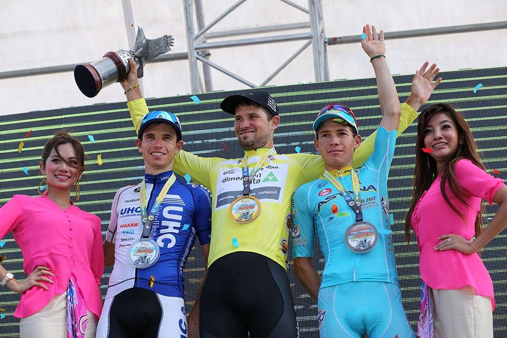 Reinardt Janse van Rensburg (Dimension Data) takes centre stage