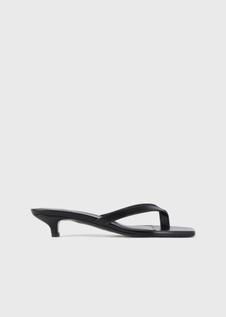 Leather Heeled Flip Flops Black