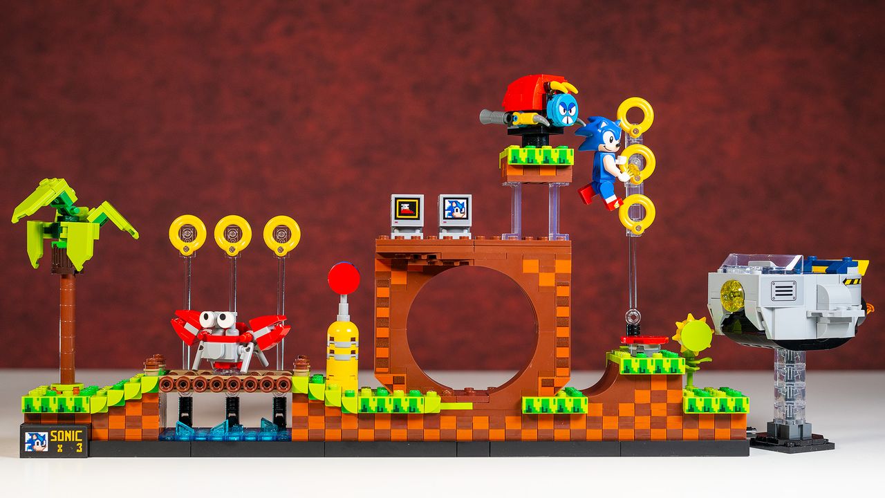 Lego Sonic the Hedgehog - Green Hill Zone build in various stages