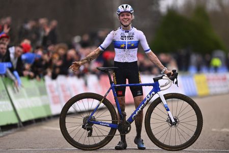 Fem Van Empel won on her debut with Jumbo-Visma