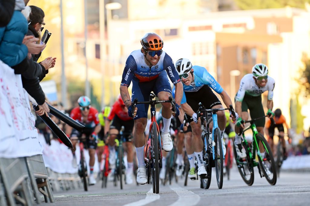 ONDA SPAIN JANUARY 21 Michael Matthews of Australia and Team Jayco AlUla sprint at finish line to win the race during the 1st Gran Premio Castellon Ruta de la Ceramica 2024 a 1739km one day race from Castellon to Onda on January 21 2024 in Onda Spain Photo by Dario BelingheriGetty Images