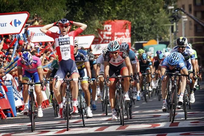 Michael M&oslash;rk&oslash;v (Saxo-Tinkoff) beats Max Richeze and Fabian Cancellara.