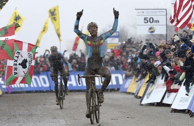 Sven Nys (Belgium) wins his second world title
