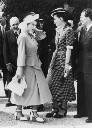 queen elizabeth best fashion 1948