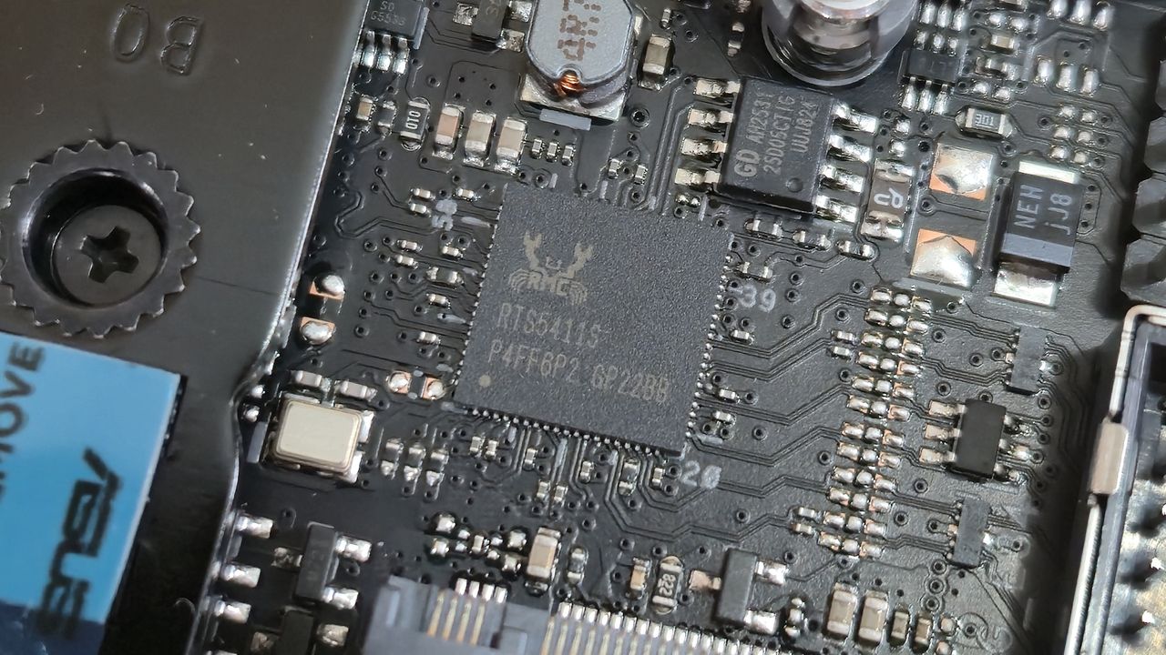 Asus ROG Crosshair 2006 - ICs