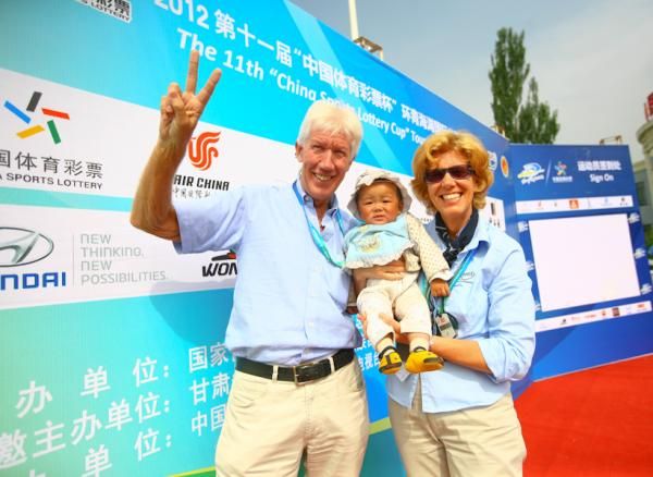 International UCI commissaire ,Rosella Bonfanti and Martin Bruin with the baby