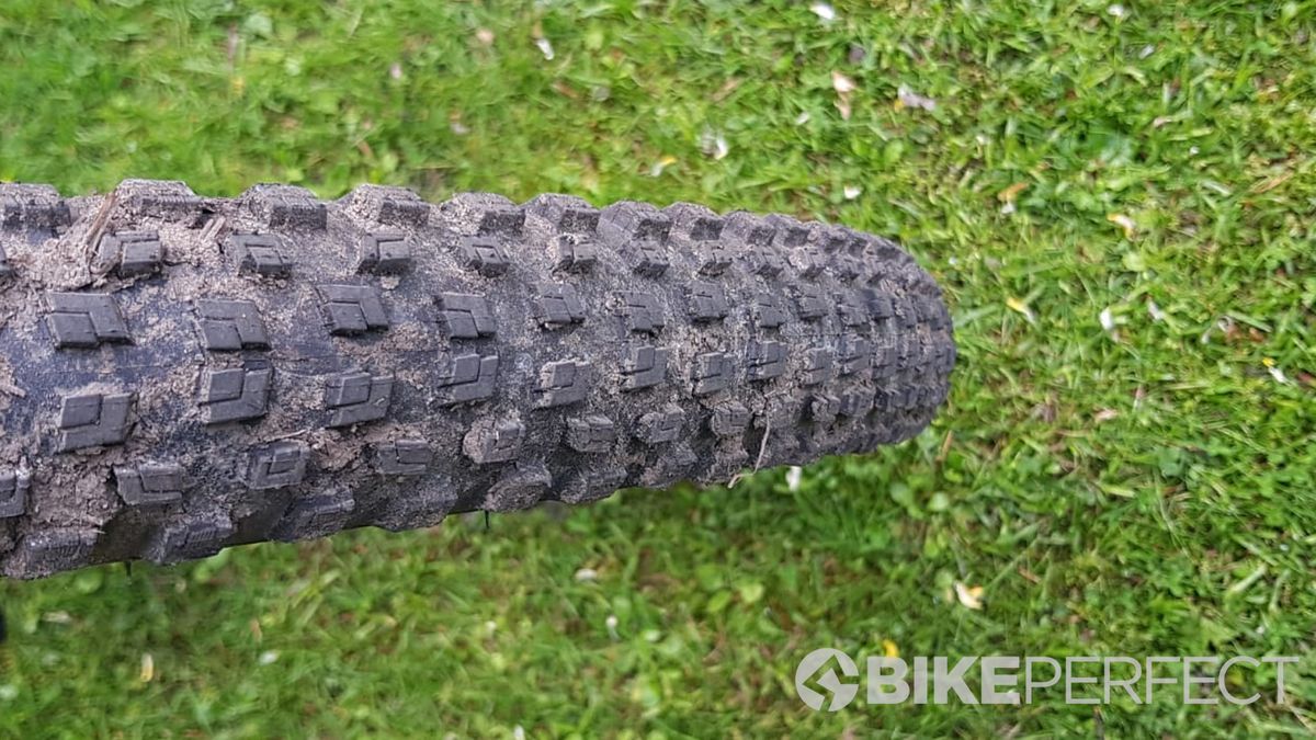 Specialized Ground Control Grid T7