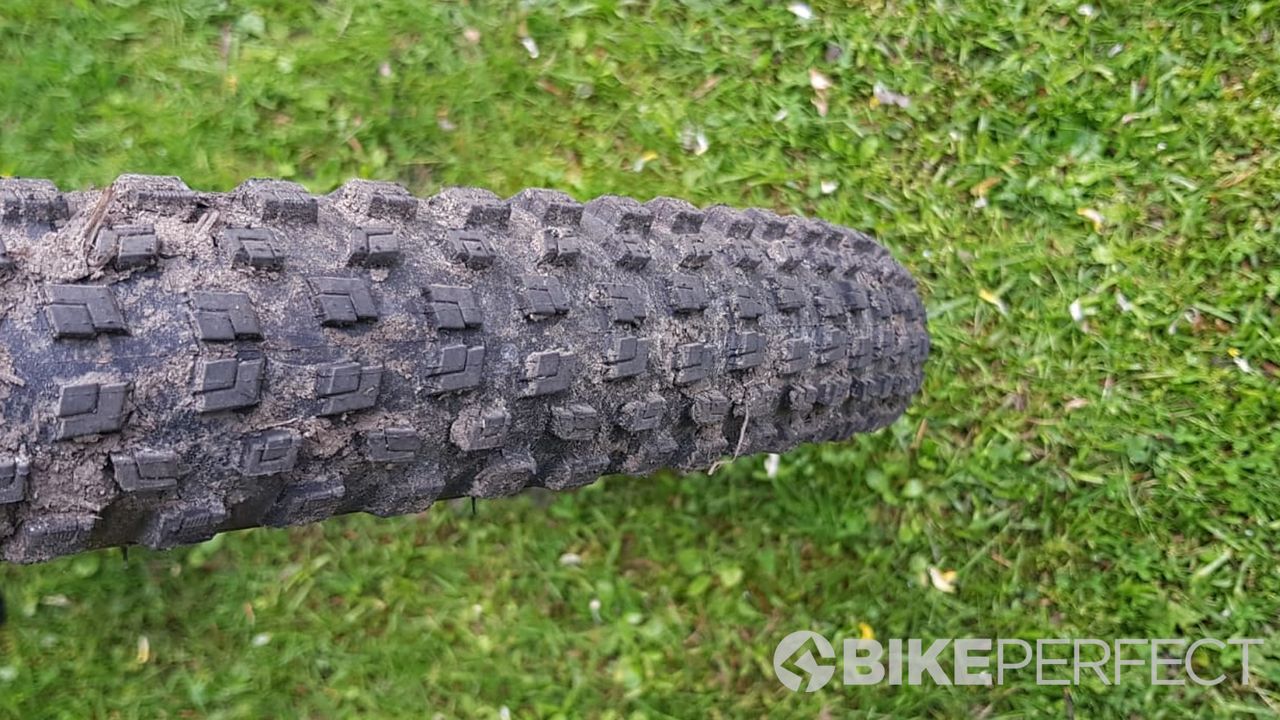 Specialized Ground Control Grid T7