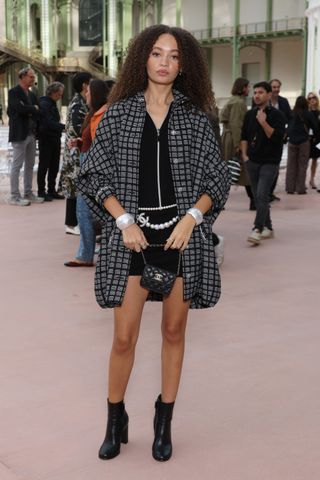 Nico Parker attends the Chanel Paris Womenswear Spring-Summer 2025 show