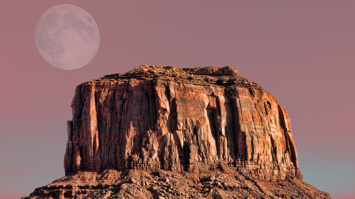 La NASA responde a la petición de la Nación Navajo de retrasar una misión privada para colocar restos humanos en la Luna